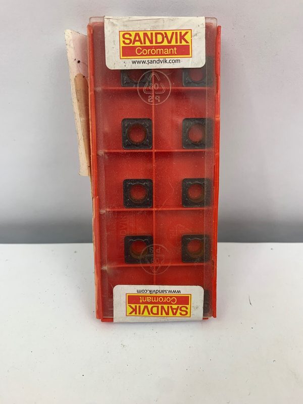 Режущий инструмент Sandvik KR-3215