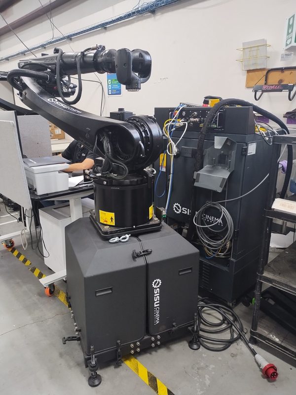 Робот KUKA KR16/R2010-2