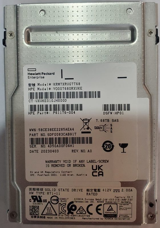 SSD-накопитель KRM7XRU67T68