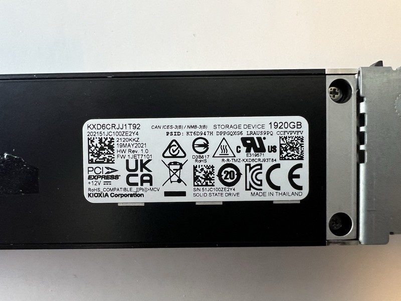 SSD-накопитель KXD6CRJJ1T92