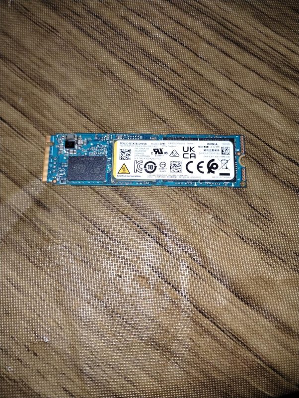 SSD-накопитель KXG70ZNV1T02
