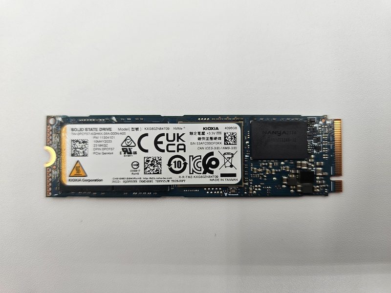 SSD-накопитель KXG8AZN84T09