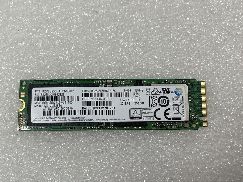 SSD-накопитель HPE L11634-001