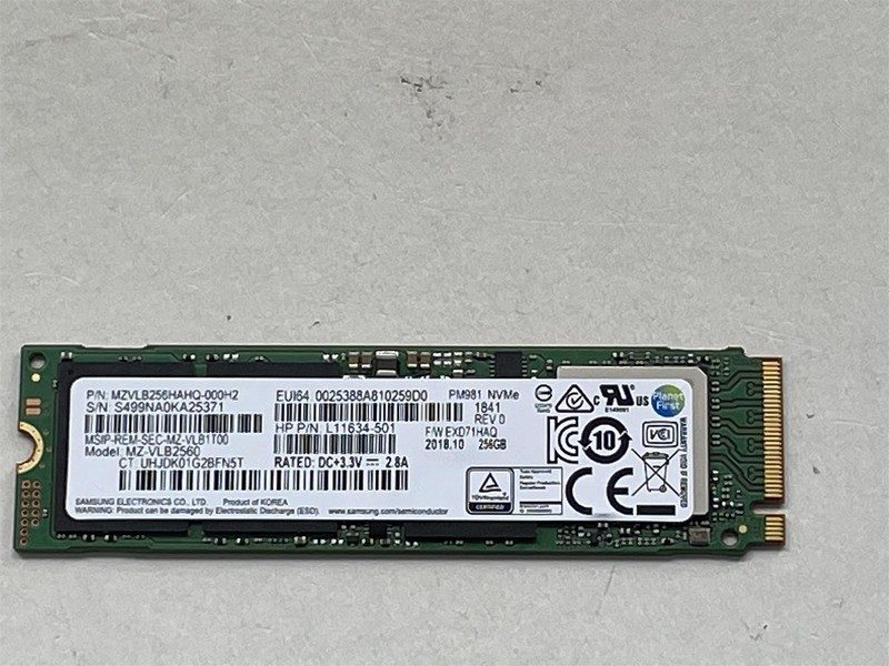 SSD-накопитель HPE L58130-001