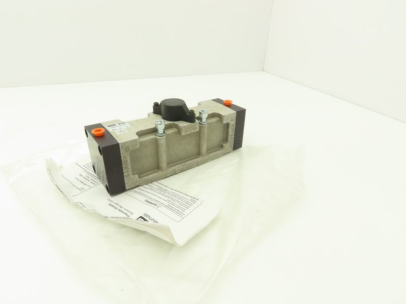 Электромагнитный клапан Parker L72431211XXVX0B