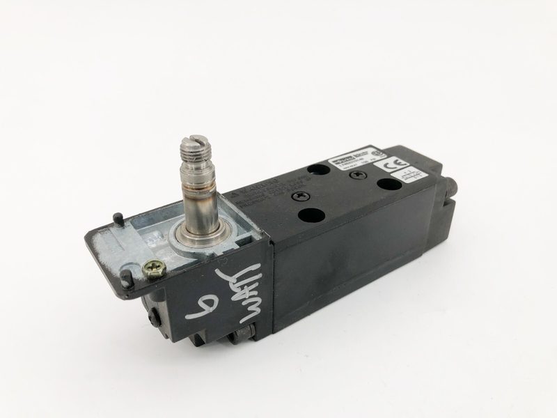 Пневмоклапан Parker L7452210149