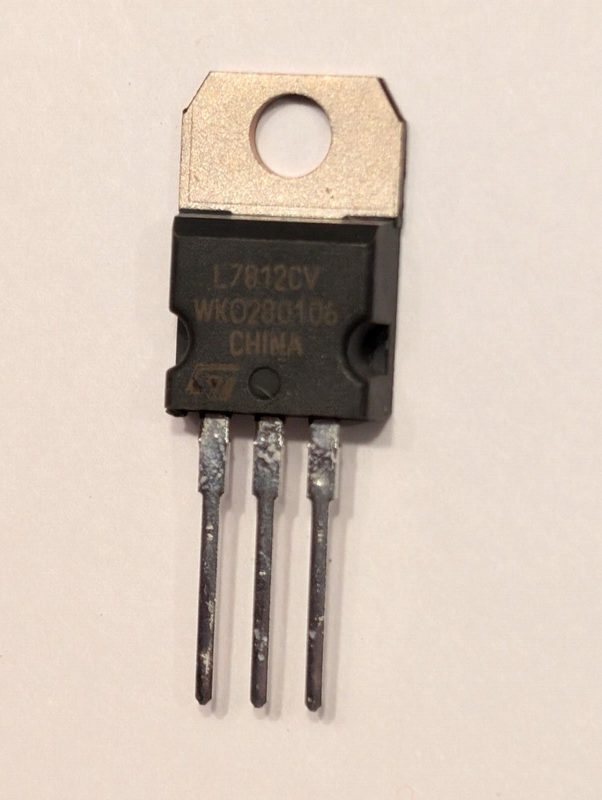 Микросхема L7812CV