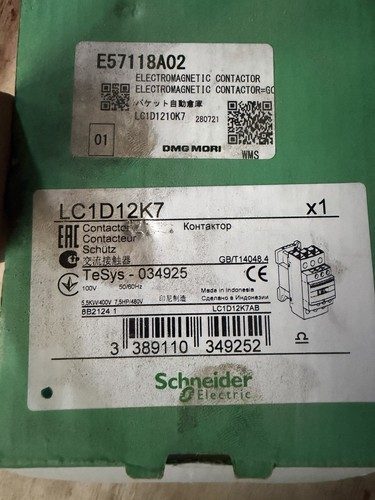 Контактор Schneider LC1D12K7