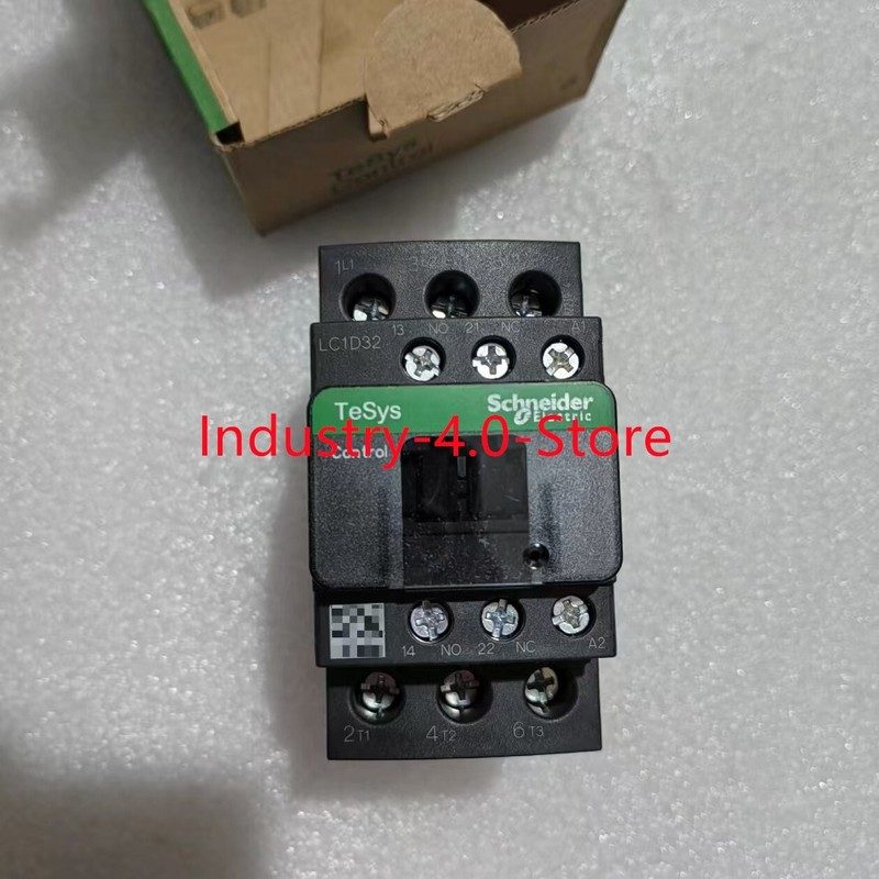 Контактор Schneider LC1D32F7