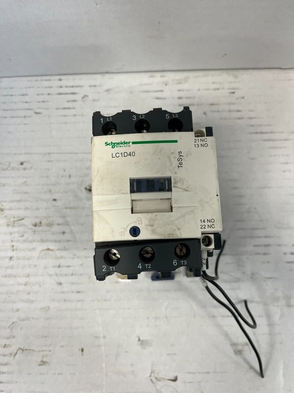 Контактор Schneider LC1D40