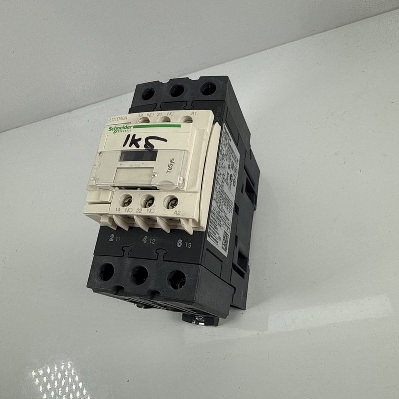 Контактор Schneider LC1D40A