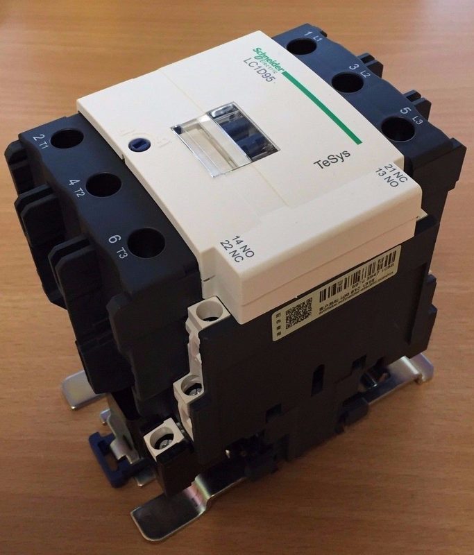 Контактор Schneider LC1D95E7C