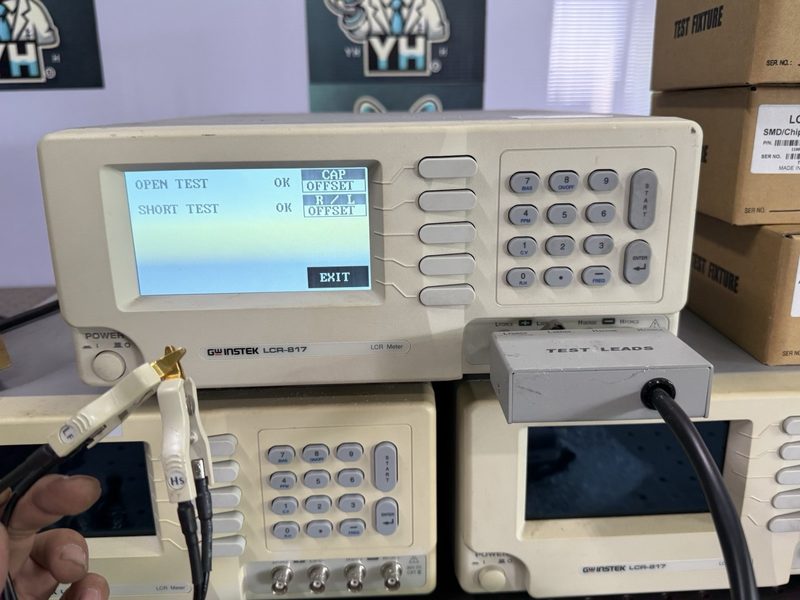 Тестер GW Instek LCR-817