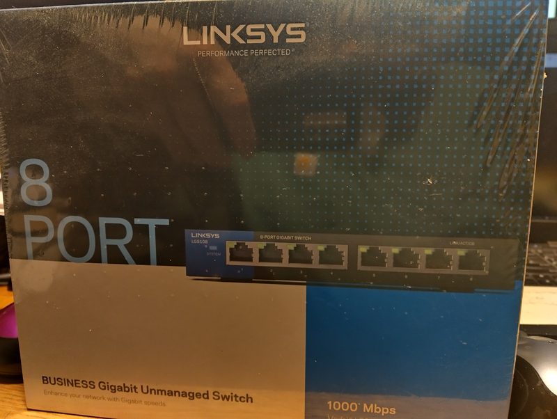 Коммутатор Cisco LGS108