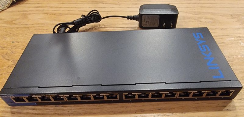 Коммутатор Cisco LGS116