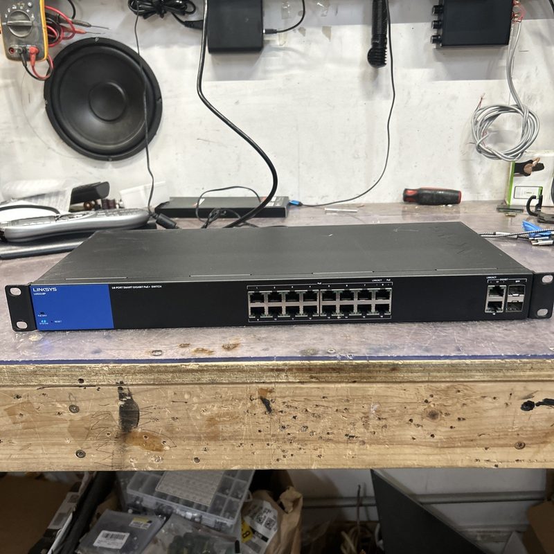 Коммутатор Cisco LGS318P