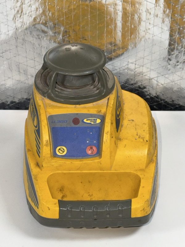 Нивелир Trimble LL300