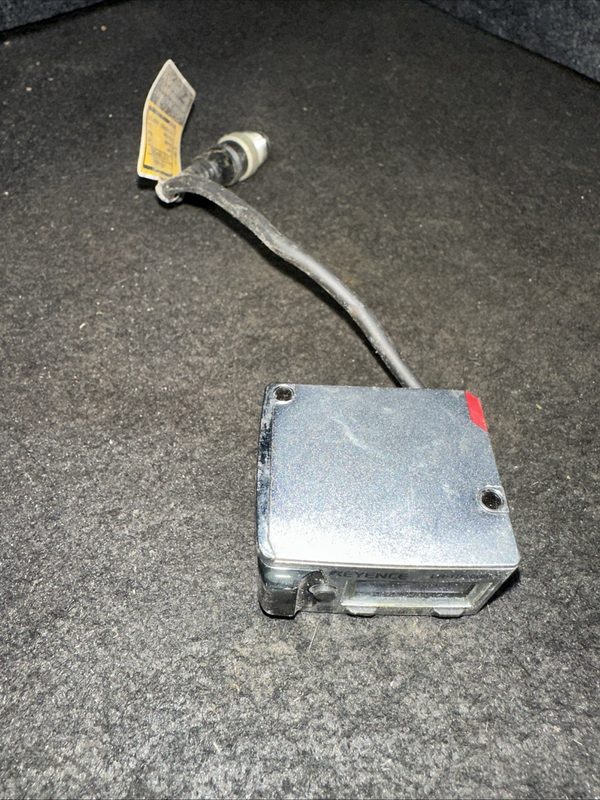 Датчик Keyence LR-TB2000C
