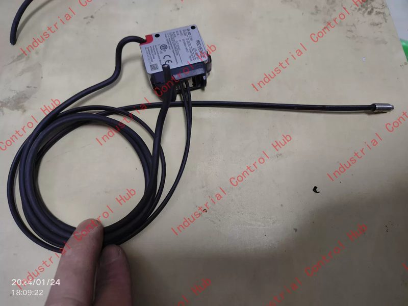 Датчик Keyence LR-WF10