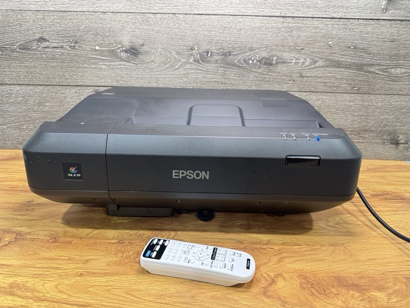 Проектор Epson LS100