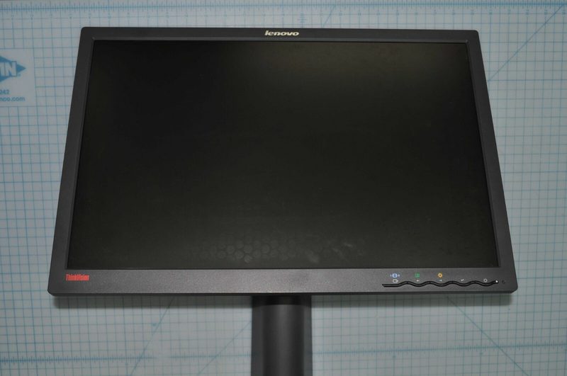 Монитор Lenovo LT2452P