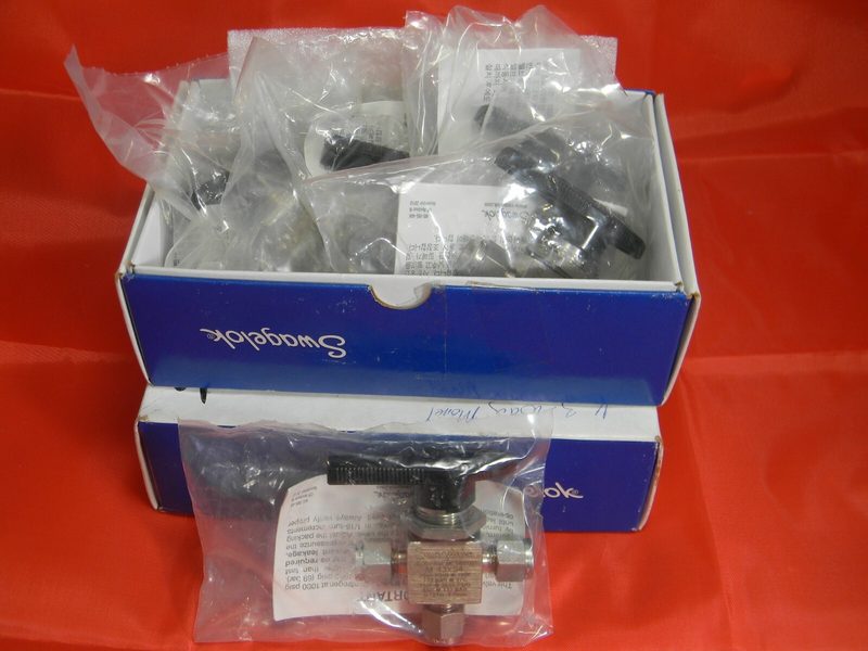 Клапан Swagelok M-43XS4