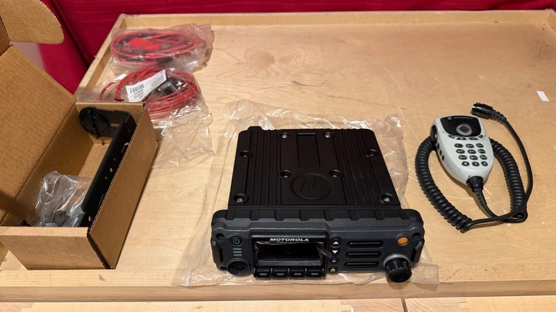 Радиостанция Motorola M24URS9PW1AN