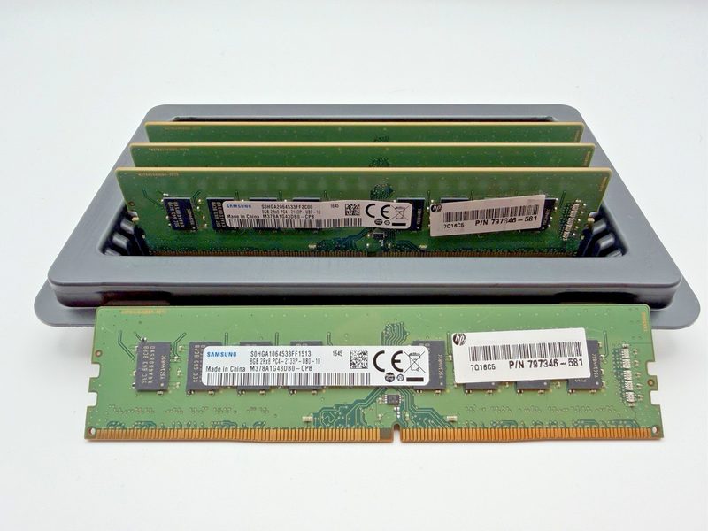 Модуль памяти Samsung M378A1G43DB0-CPB