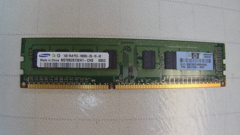 Модуль памяти Samsung M378B2873EH1-CH9