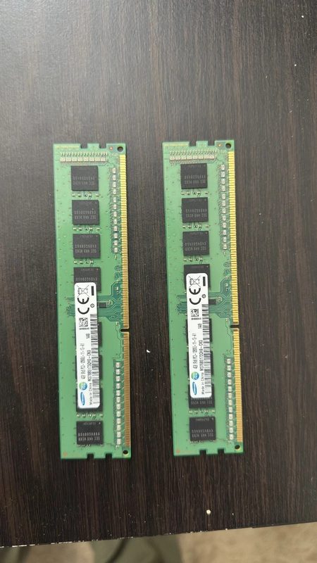 Модуль памяти Samsung M378B5173QH0-CK0
