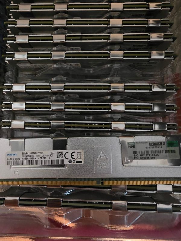 Модуль памяти Samsung M386A8K40BM1-CRC4Q