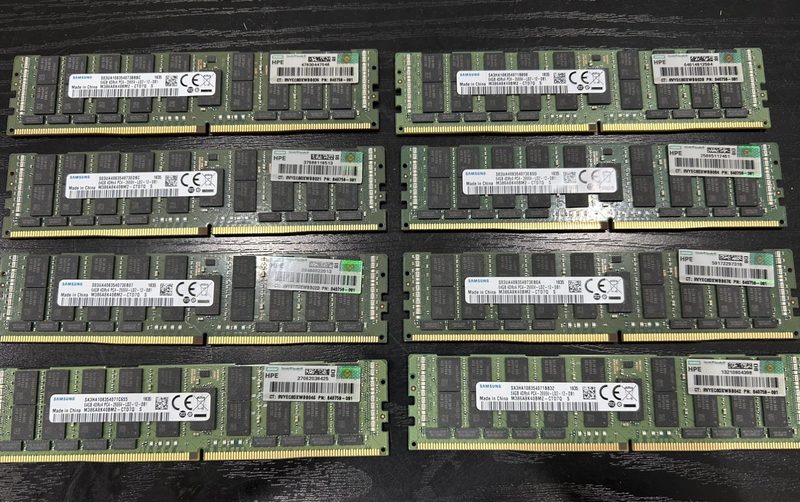 Модуль памяти Samsung M386A8K40BM2-CTD7Q