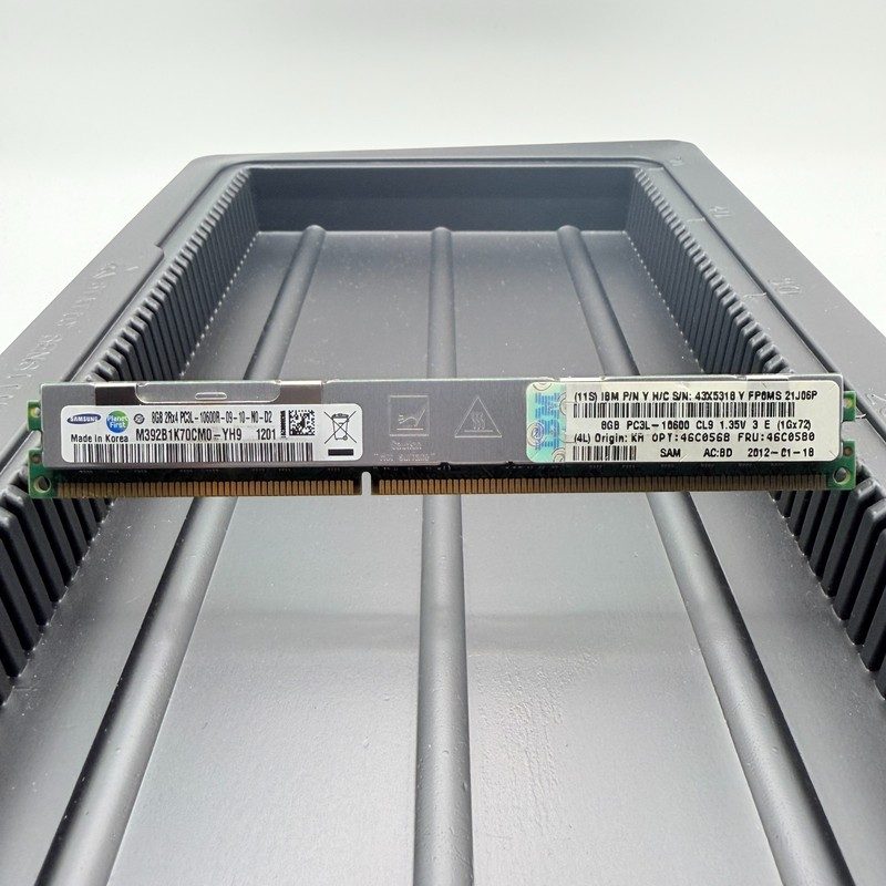 Модуль памяти Samsung M392B1K70CM0-YH9