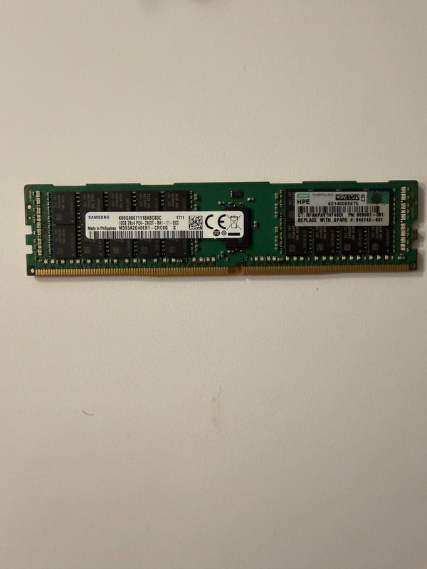 Модуль памяти Samsung M393A2G40DB1-CRC
