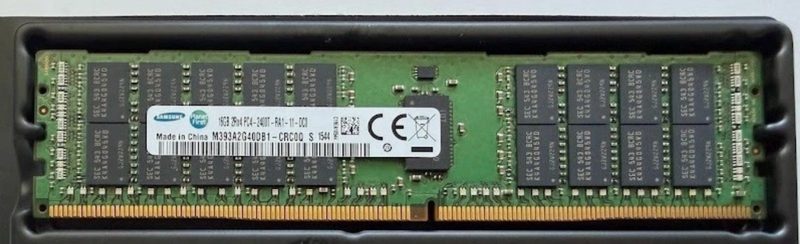 Модуль памяти Samsung M393A2G40DB1-CRC0Q