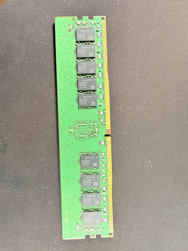 Модуль памяти Samsung M393A2K40BB2-CTD