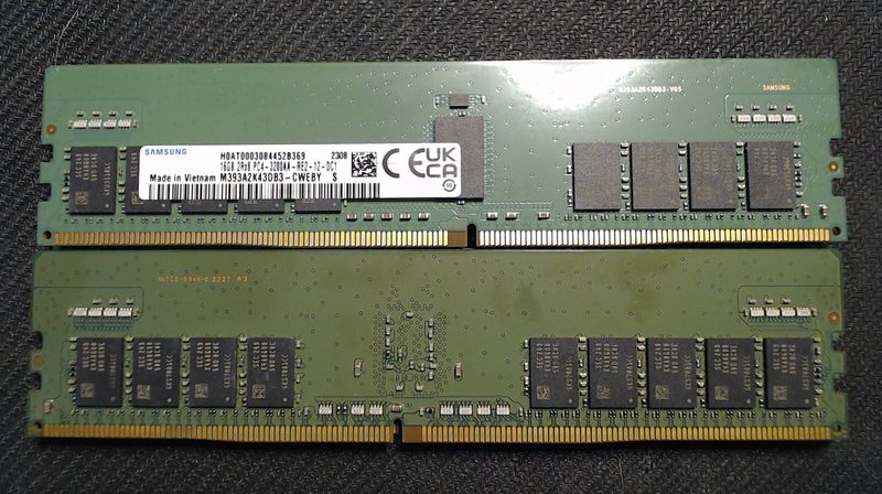 Модуль памяти Samsung M393A2K43DB3-CWEBY