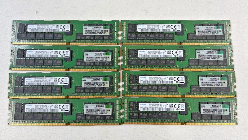 Модуль памяти Samsung M393A4K40BB2-CTD7Q