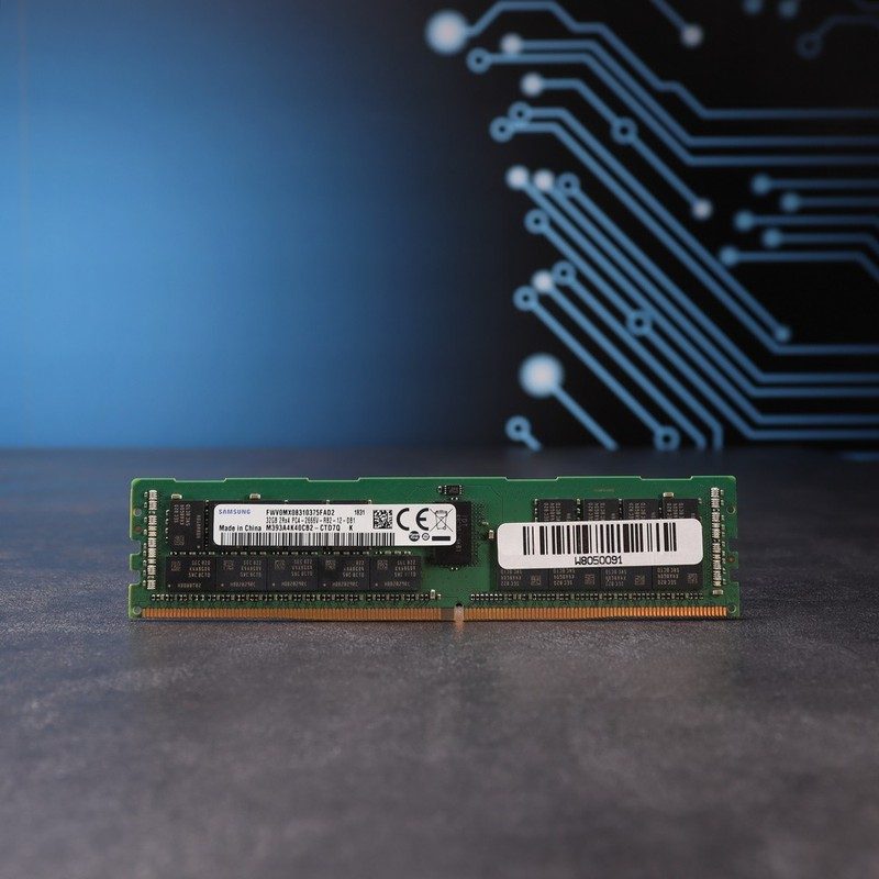 Модуль памяти Samsung M393A4K40CB2-CTD7Q