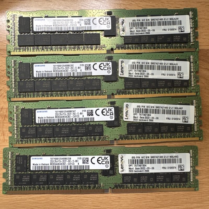 Модуль памяти Samsung M393A4K40CB2
