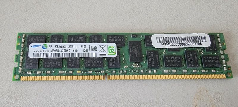 Модуль памяти Samsung M393B1K70DH0-YK0