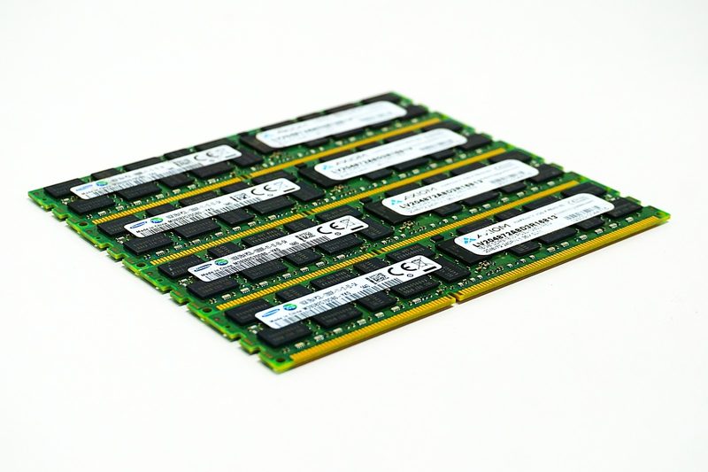 Модуль памяти Samsung M393B2G70DB0