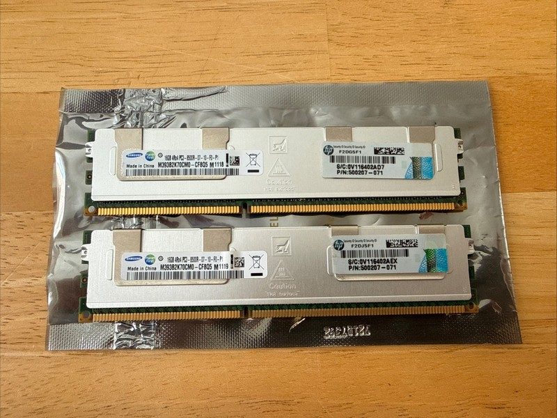 Модуль памяти Samsung M393B2K70CM0-CF8Q5