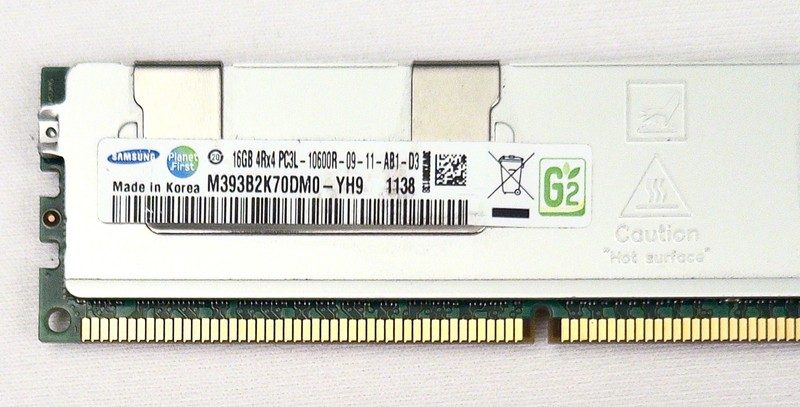 Модуль памяти Samsung M393B2K70DM0-YH9