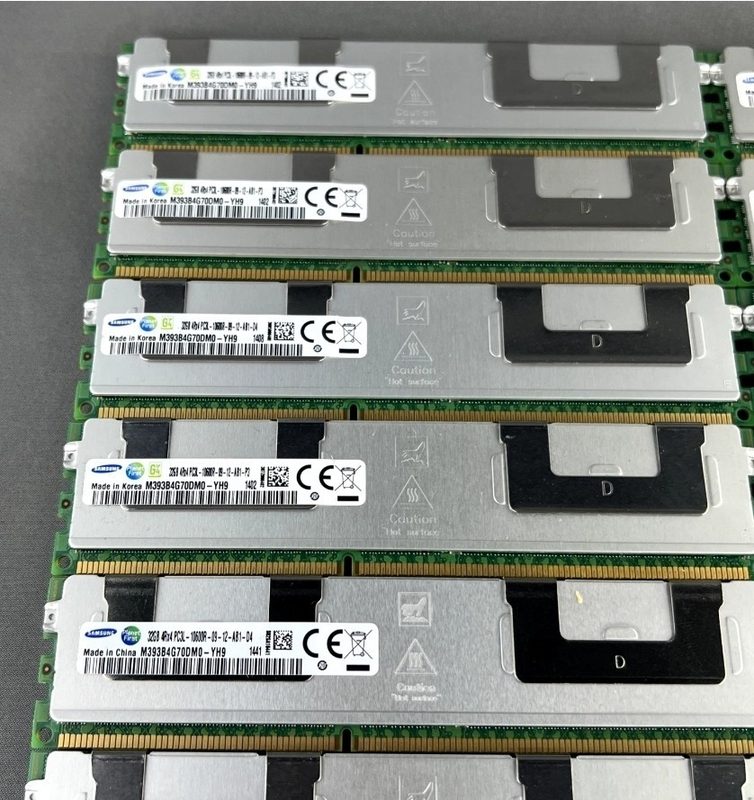Модуль памяти Samsung M393B4G70AM0-YF8Q5