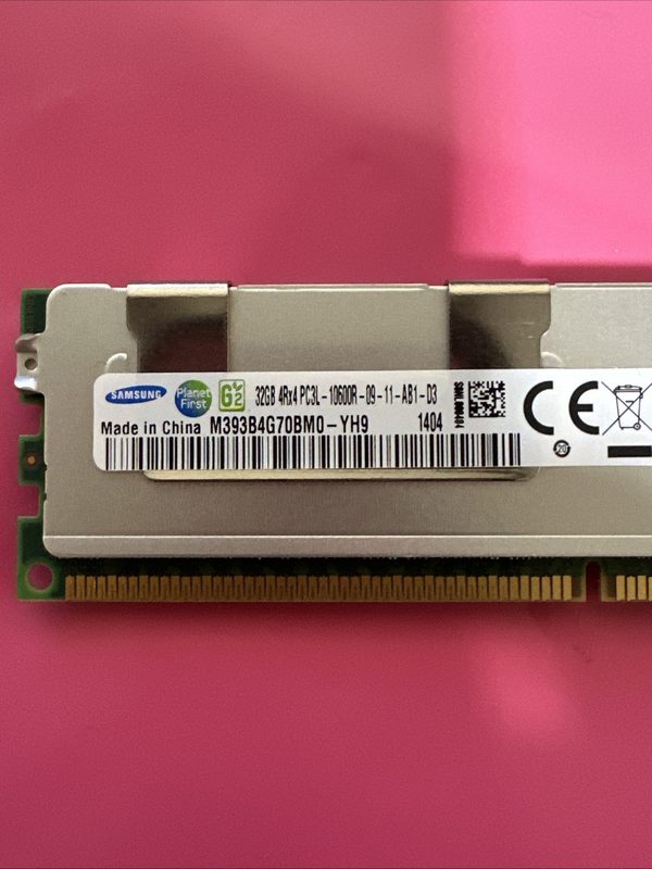Модуль памяти Samsung M393B4G70BM0-YH9