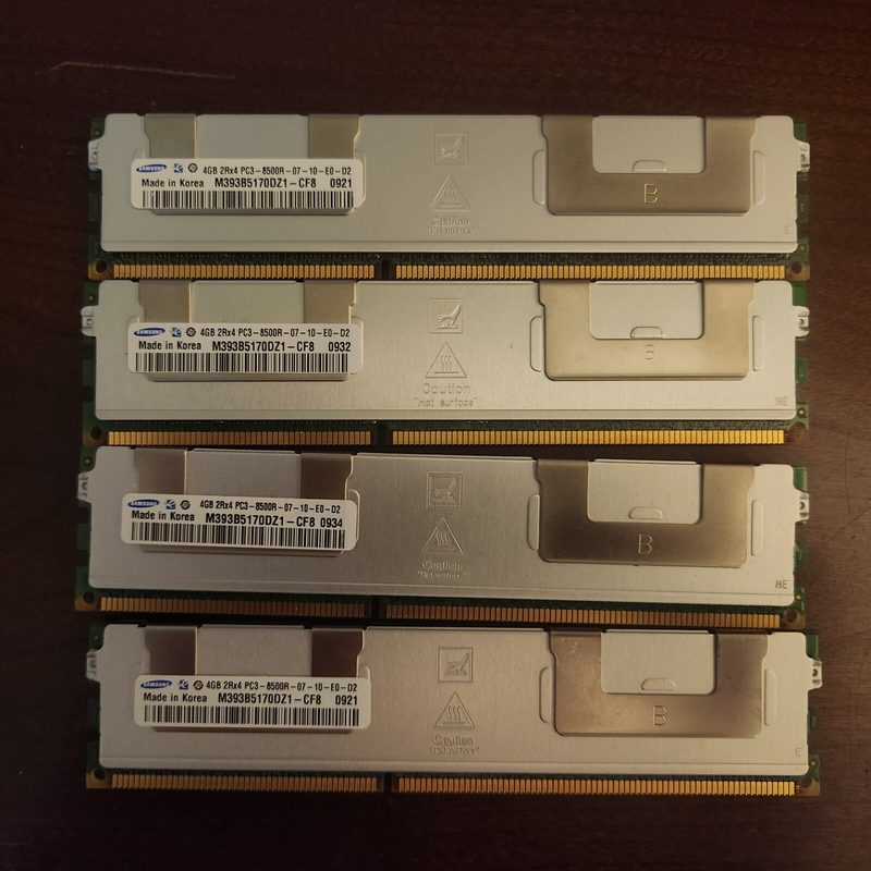 Модуль памяти Samsung M393B5170DZ1-CF8