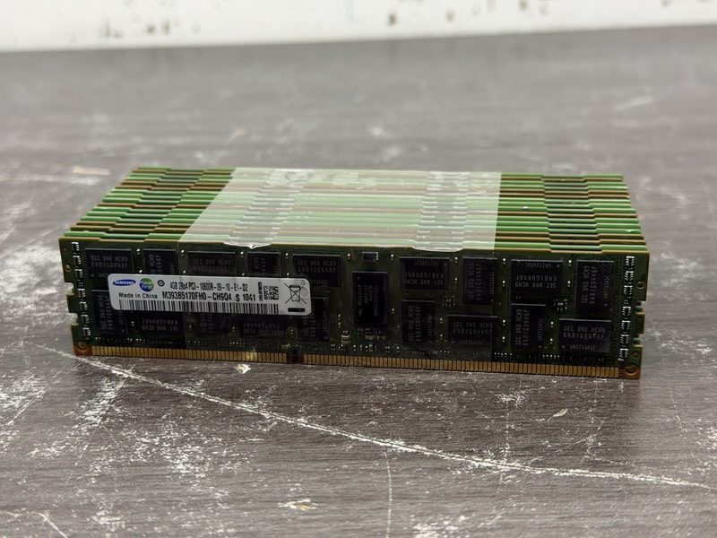 Модуль памяти Samsung M393B5170FH0-CH9Q4