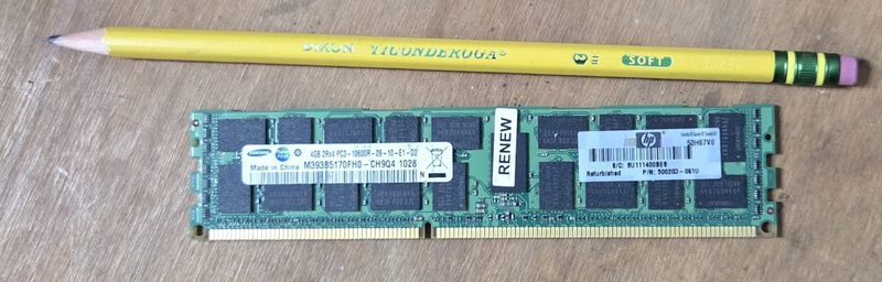 Модуль памяти Samsung M393B5170FH0
