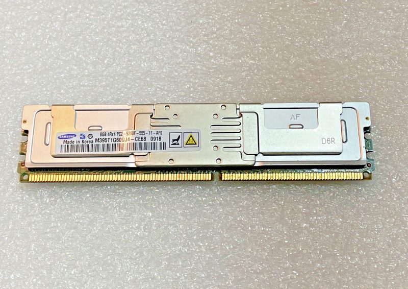 Модуль памяти Samsung M395T1G60QJ4-CE68
